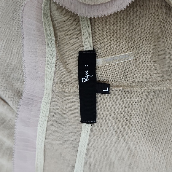 🔥ABSOLUTE FINAL💲⬇️Ryu Sheer Beige Top W/ Flower Appliqués, Size L ~ VGUC - Picture 5 of 8